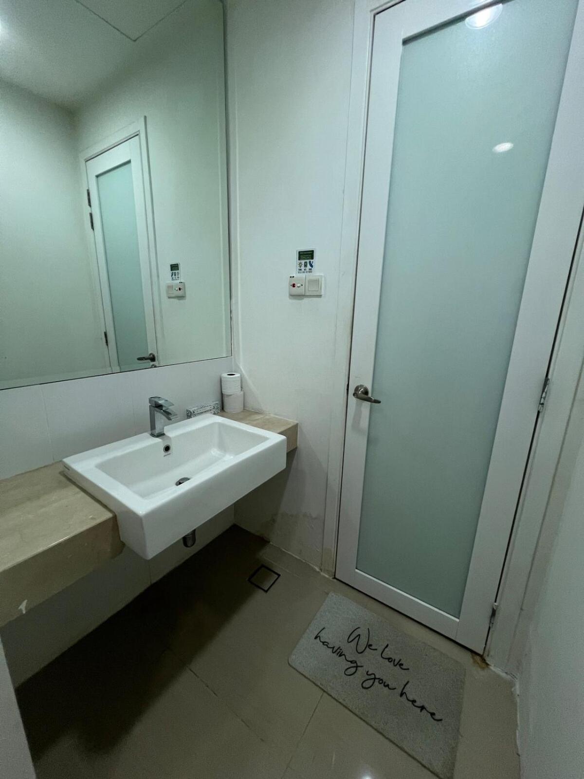 Pangsapuri Convenient Klcc 2-bedroom Unit Kuala Lumpur